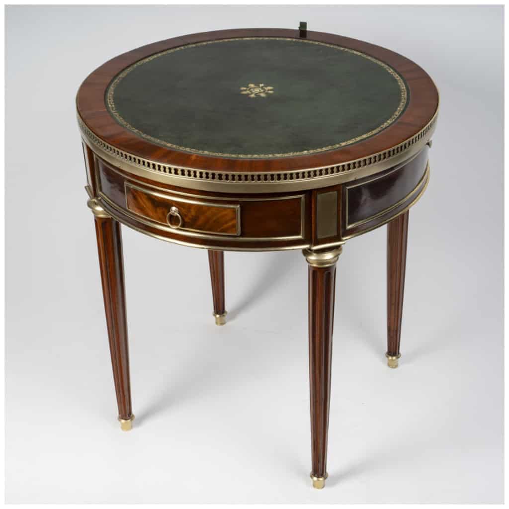 Louis period hot water bottle table XVI (1774 – 1793). 6