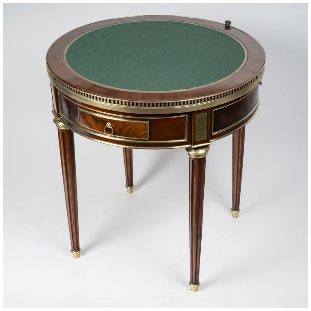Louis period hot water bottle table XVI (1774 – 1793). 5