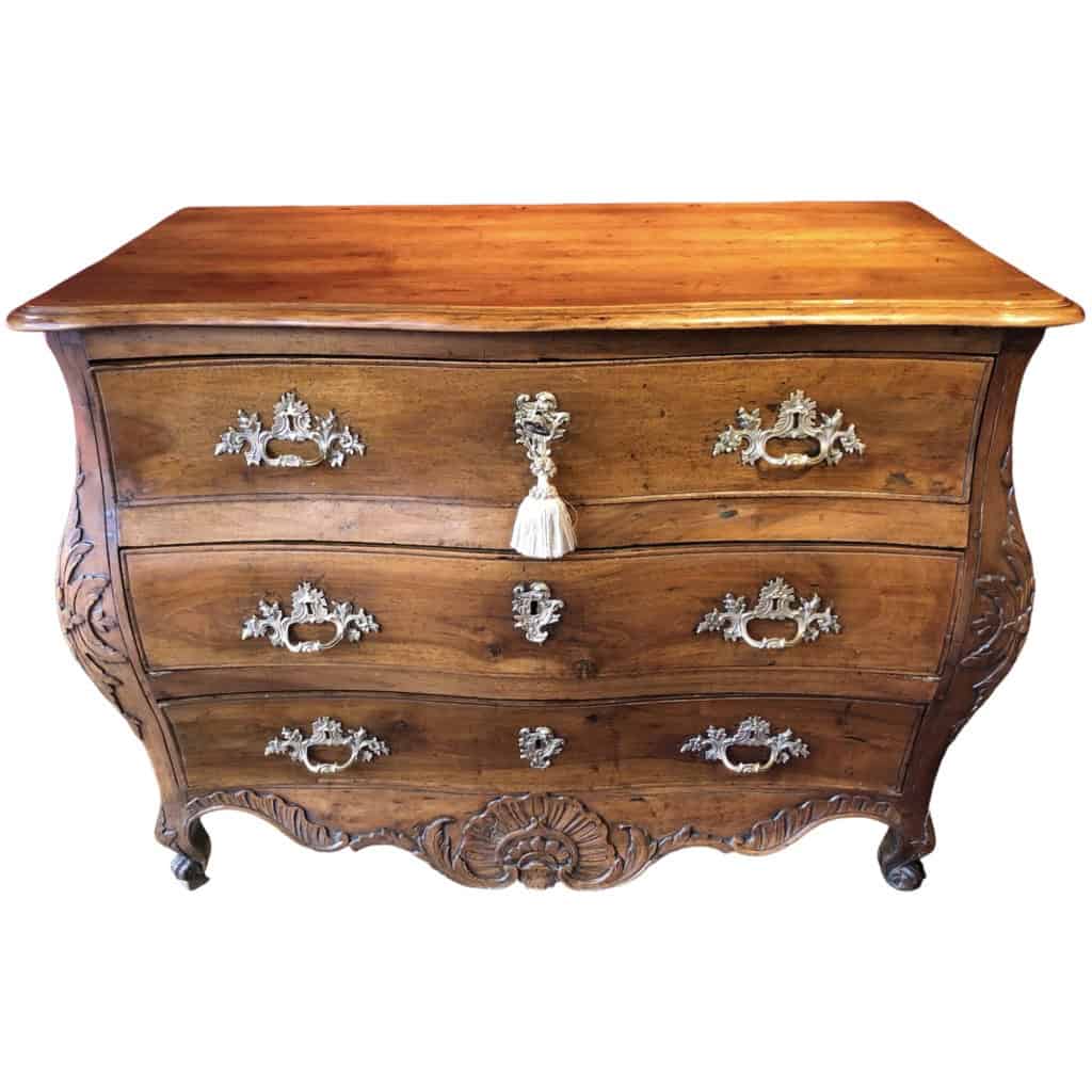 Commode XVIIIè siècle du Quercy d’époque Louis XV en noyer ouvrant par 3 tiroirs 4