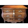 Commode XVIIIè siècle du Quercy d’époque Louis XV en noyer ouvrant par 3 tiroirs 19