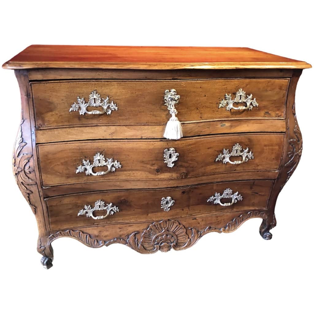 Commode XVIIIè siècle du Quercy d’époque Louis XV en noyer ouvrant par 3 tiroirs 8