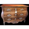 Commode XVIIIè siècle du Quercy d’époque Louis XV en noyer ouvrant par 3 tiroirs 26