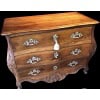 Commode XVIIIè siècle du Quercy d’époque Louis XV en noyer ouvrant par 3 tiroirs 25