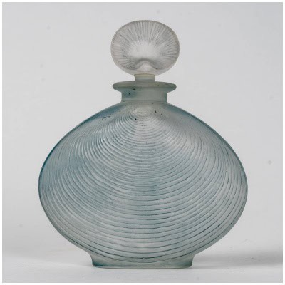 1920 René Lalique – Flacon Telline Verre Blanc Patiné Bleu