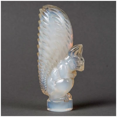 1931 René Lalique – Cachet Ecureuil Verre Opalescent