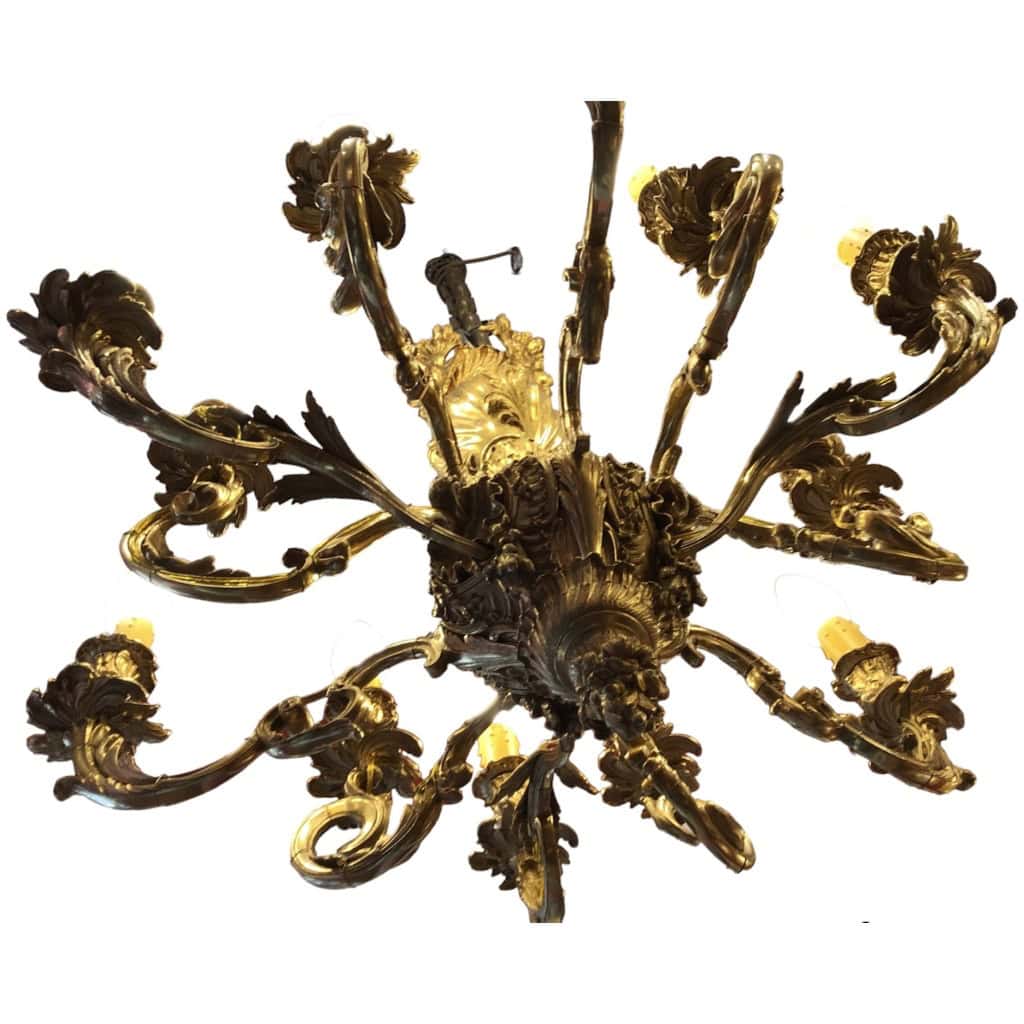 Lustre 19è siècle de style rocaille Louis XV époque Napoleon III Suspension en Bronze Doré 12 Lumières 4