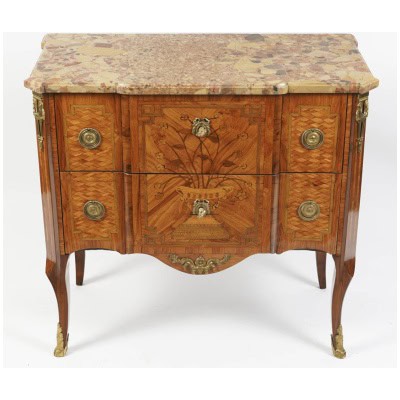 Commode de style Transition.