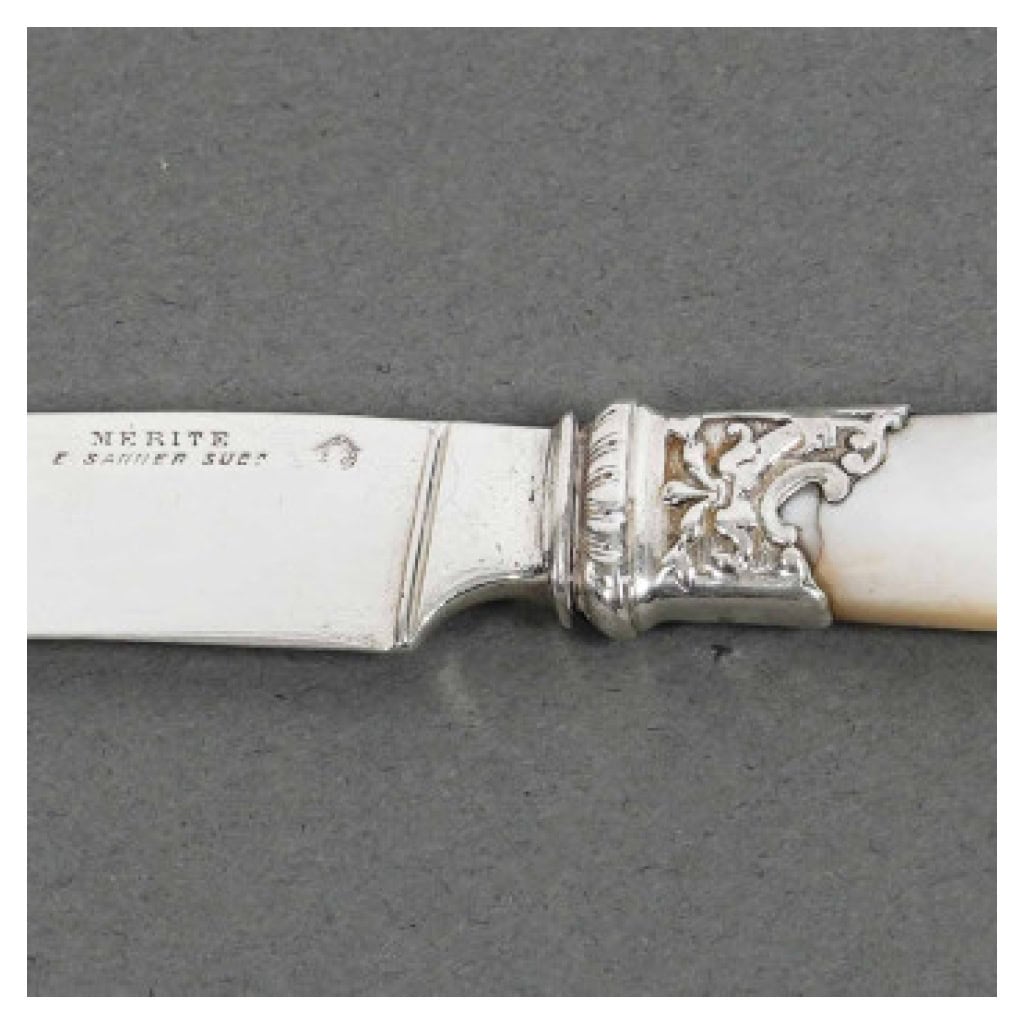 ORFÈVRE MERITE – ENSEMBLE DE 36 COUTEAUX EN NACRE ET ARGENT FIN XIXE 13