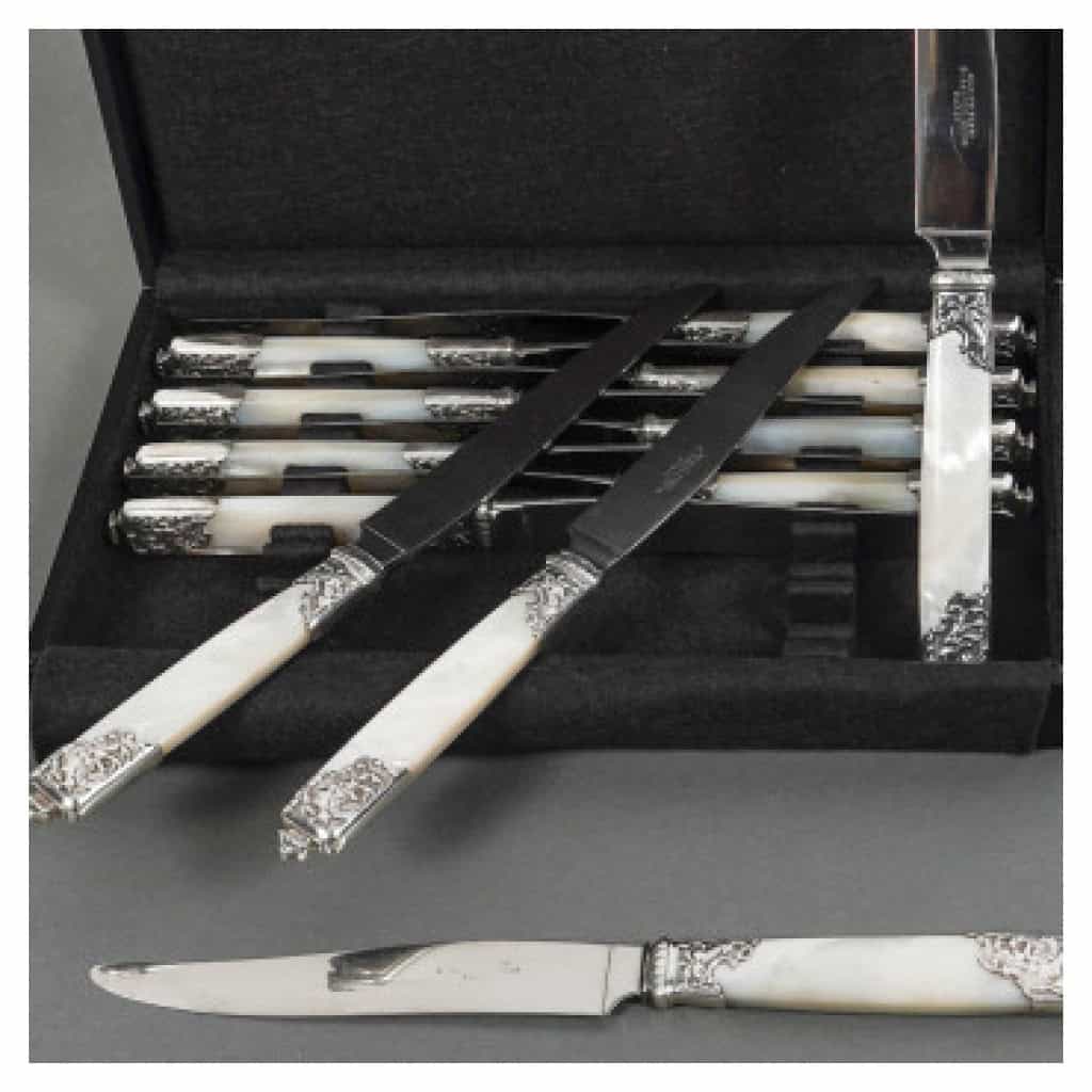 ORFÈVRE MERITE – ENSEMBLE DE 36 COUTEAUX EN NACRE ET ARGENT FIN XIXE 21