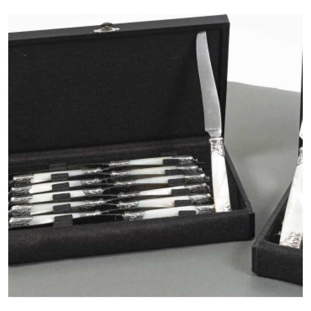 ORFÈVRE MERITE – ENSEMBLE DE 36 COUTEAUX EN NACRE ET ARGENT FIN XIXE 24