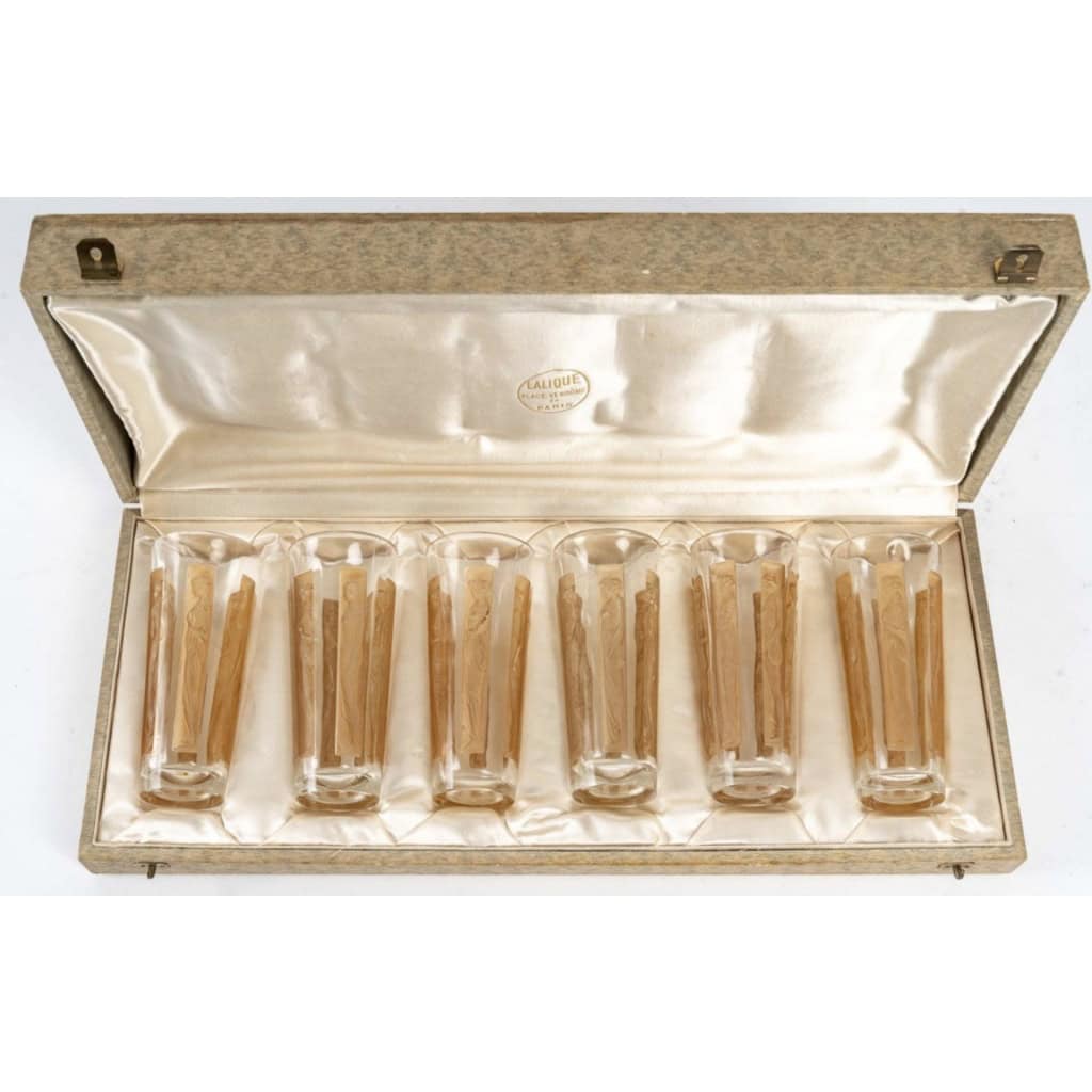 R. Lalique – Série de 6 gobelets « Six figurines » 1911 9