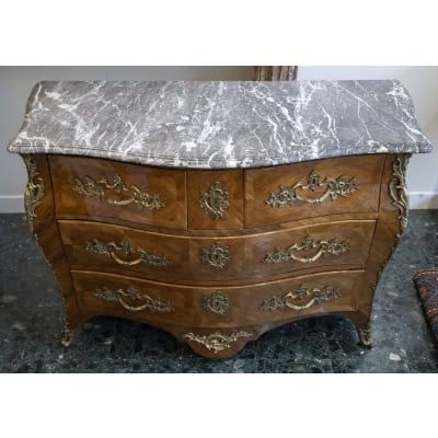 Commode L XV, estampillée P. ROUSSEL