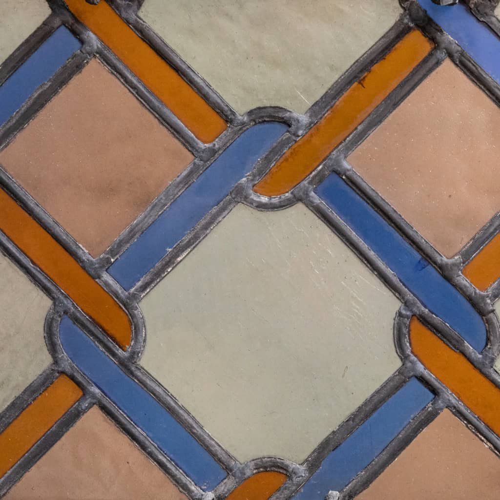 Geometric pattern stained glass window, fine XIXe, early 14th century XNUMX