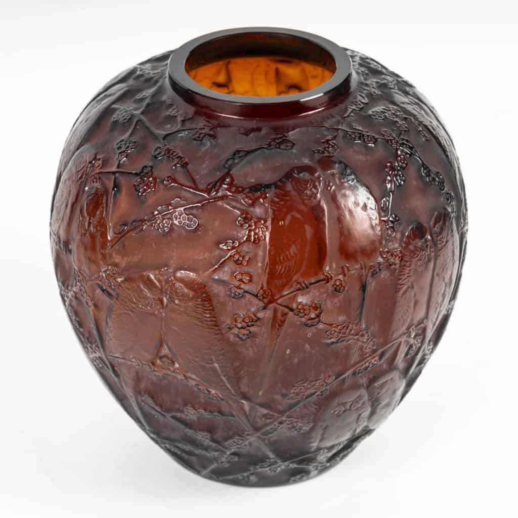 René Lalique – Vase » Perruches  » Teinté Ambre 5
