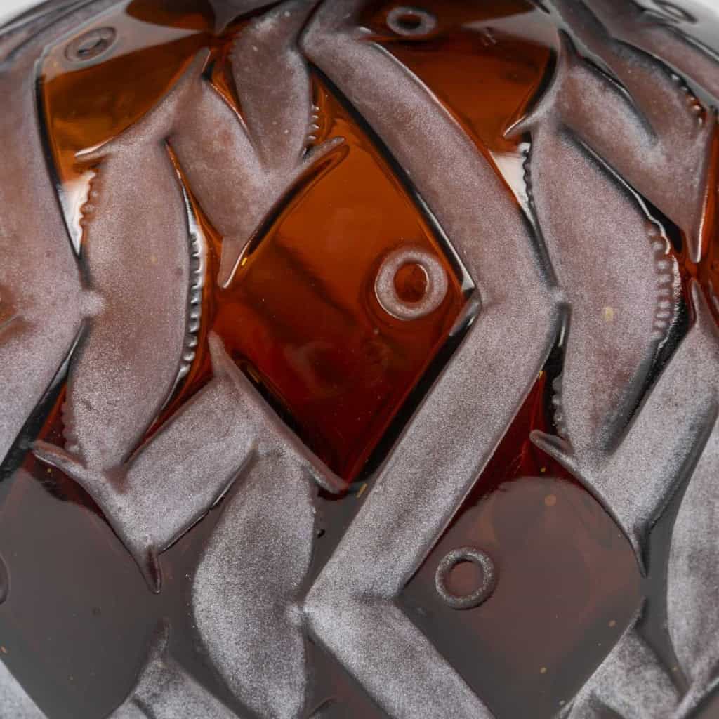 René Lalique, 1928 – Vase « Penthièvre » Teinté Ambre . 5