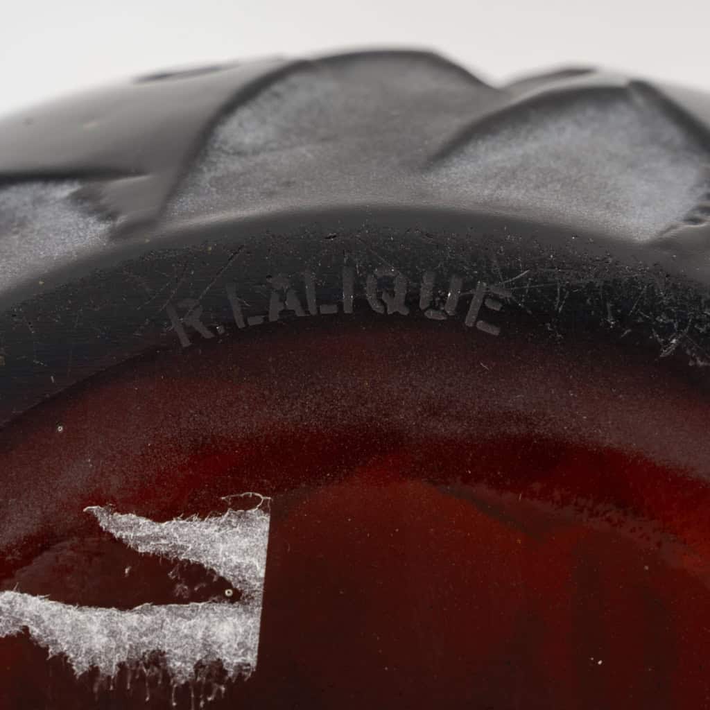 René Lalique, 1928 – Vase « Penthièvre » Teinté Ambre . 8