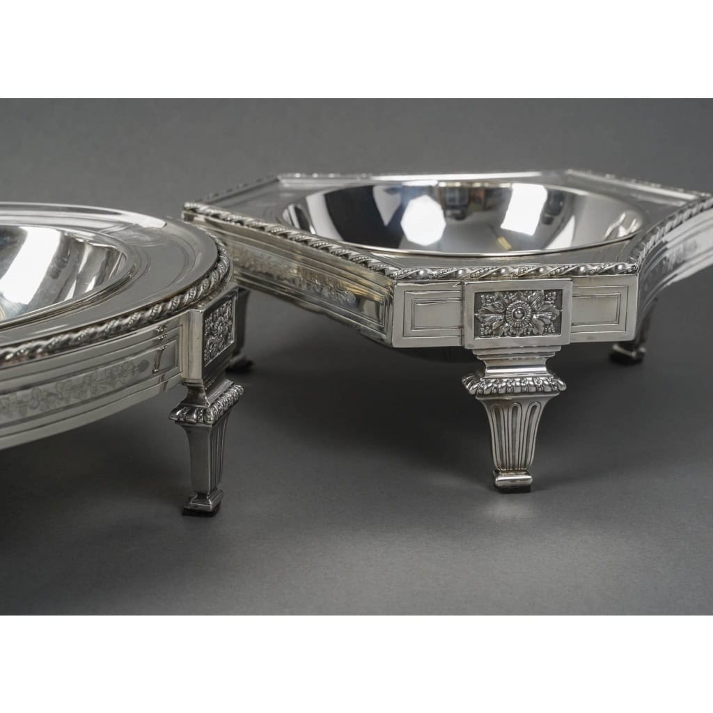 BOIN TABURET – THREE-PART CENTERPIECE IN FINE SOLID SILVER XIXand 17