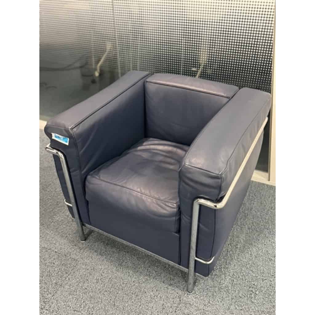 Le Corbusier pour Cassina: LC2 Fauteuil « paire de fauteuils «  4