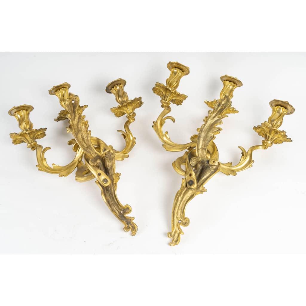 Pair of Louis XV style bronze wall lights. XIXth century 5