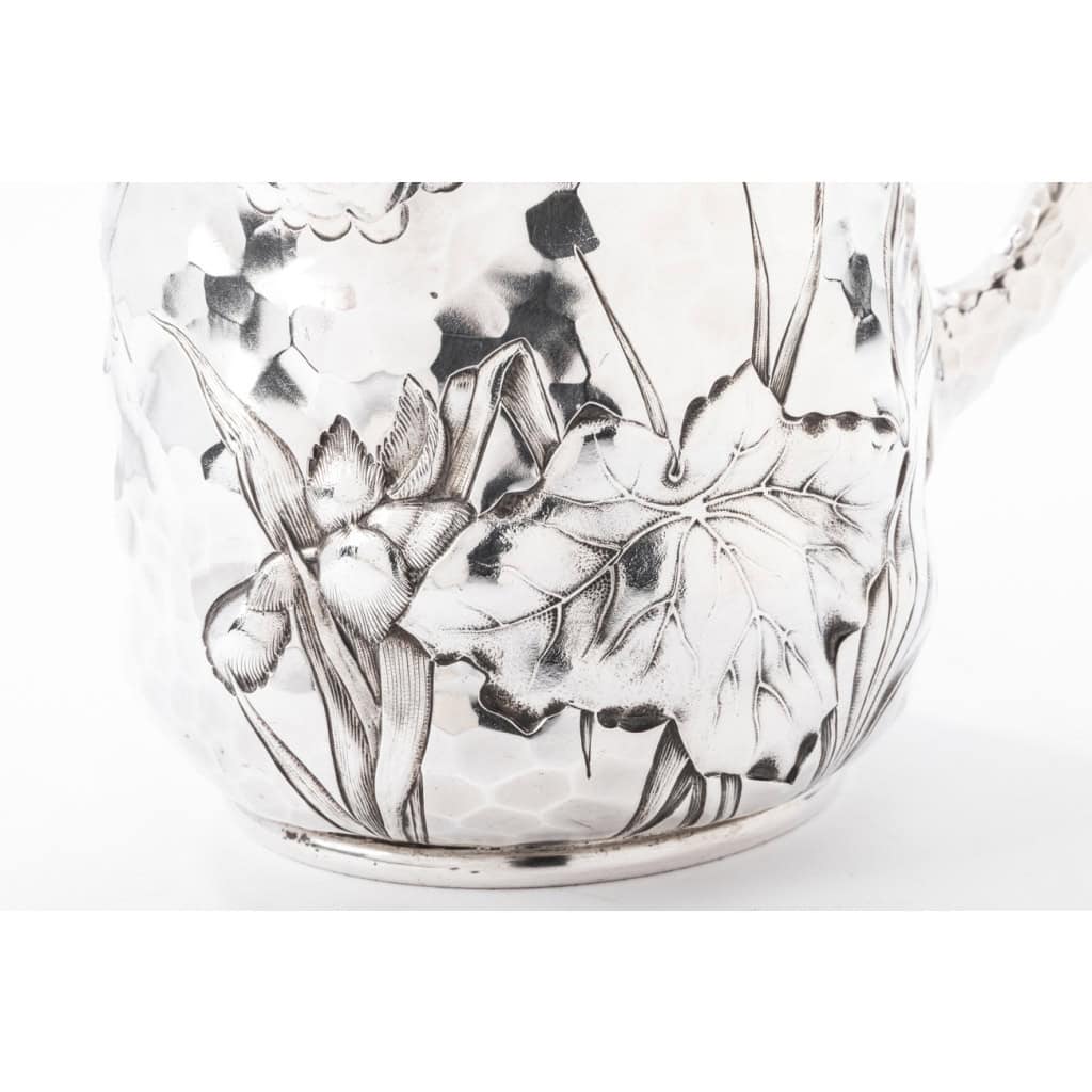 Goldsmith JE CALDWELL – Hammered solid silver pitcher 16th century XNUMX