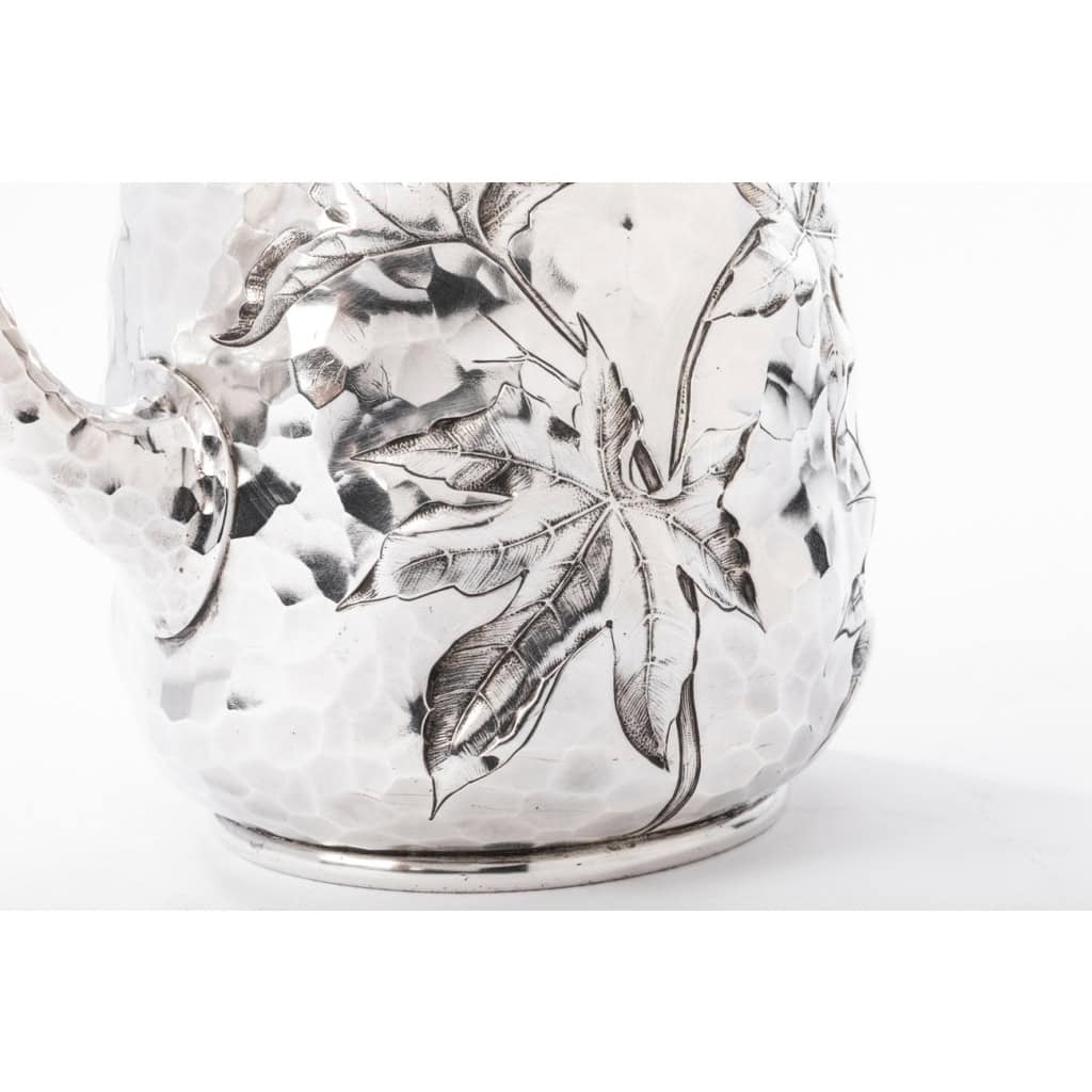 Goldsmith JE CALDWELL – Hammered solid silver pitcher 21th century XNUMX