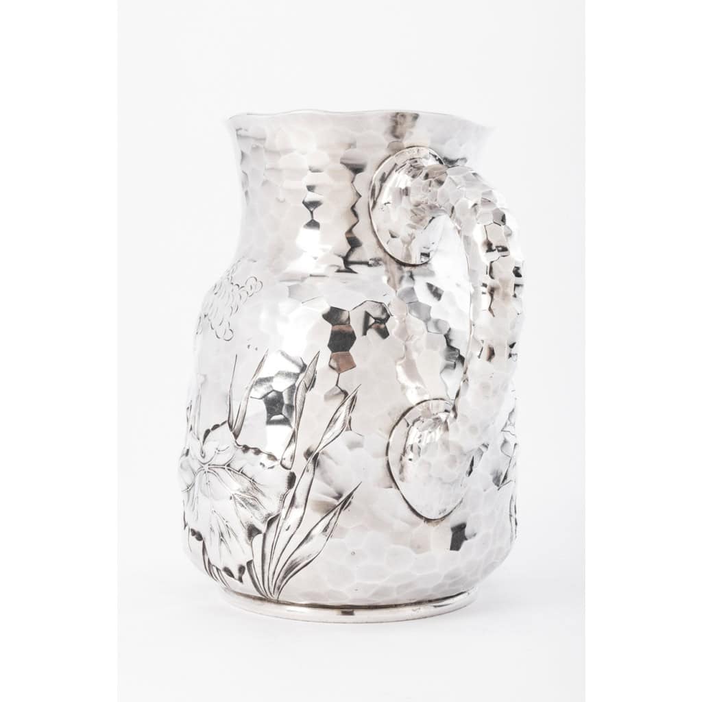 Goldsmith JE CALDWELL – Hammered solid silver pitcher 7th century XNUMX