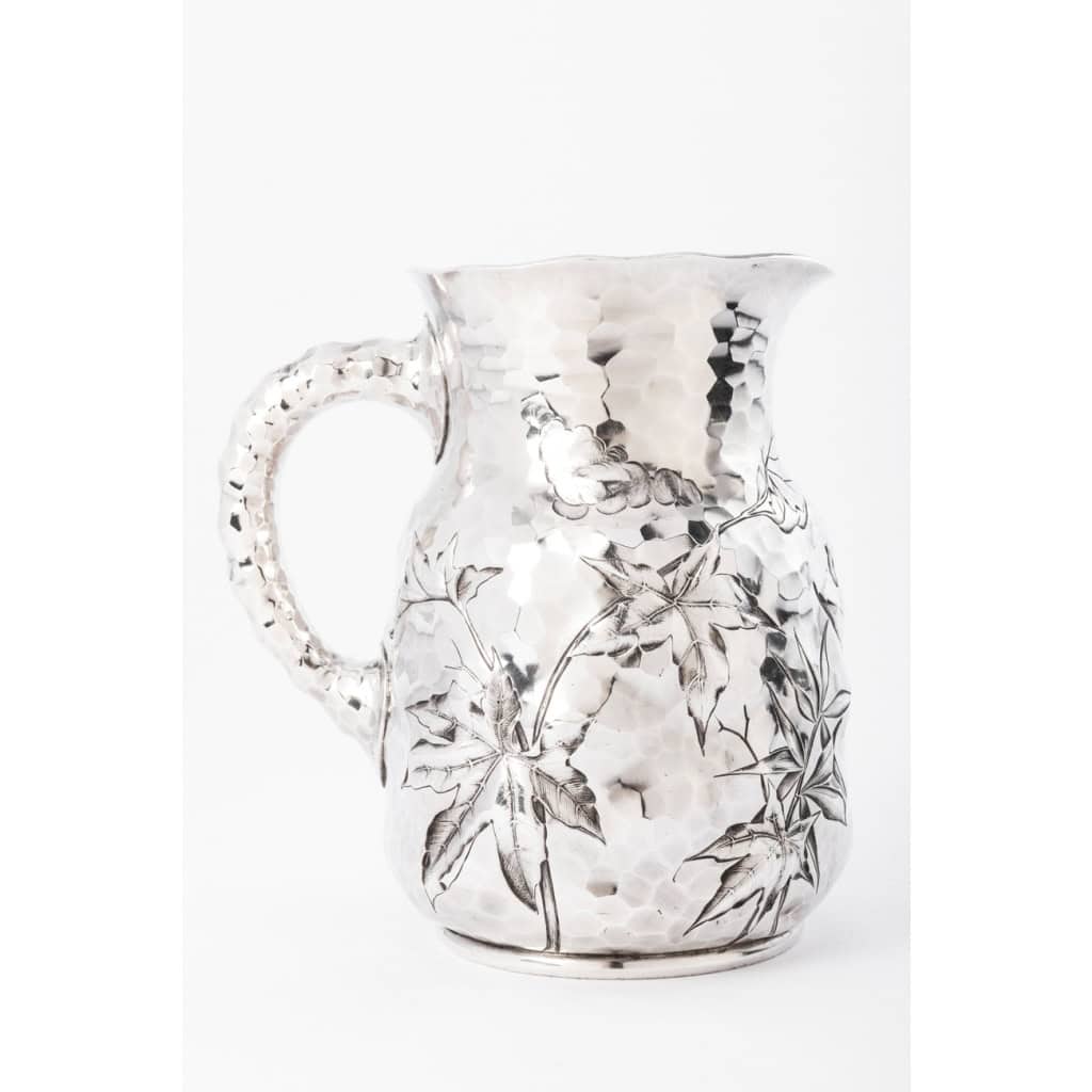 Goldsmith JE CALDWELL – Hammered solid silver pitcher 8th century XNUMX