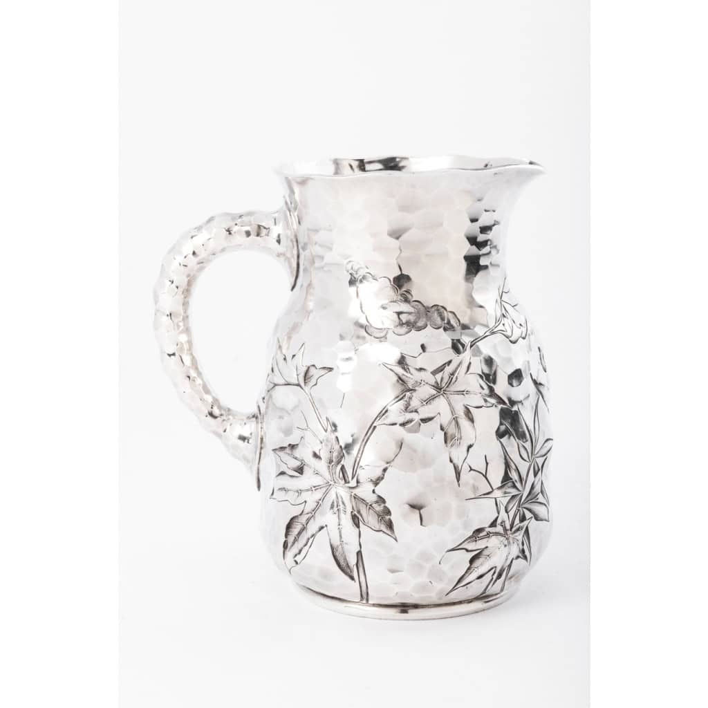 Goldsmith JE CALDWELL – Hammered solid silver pitcher 9th century XNUMX