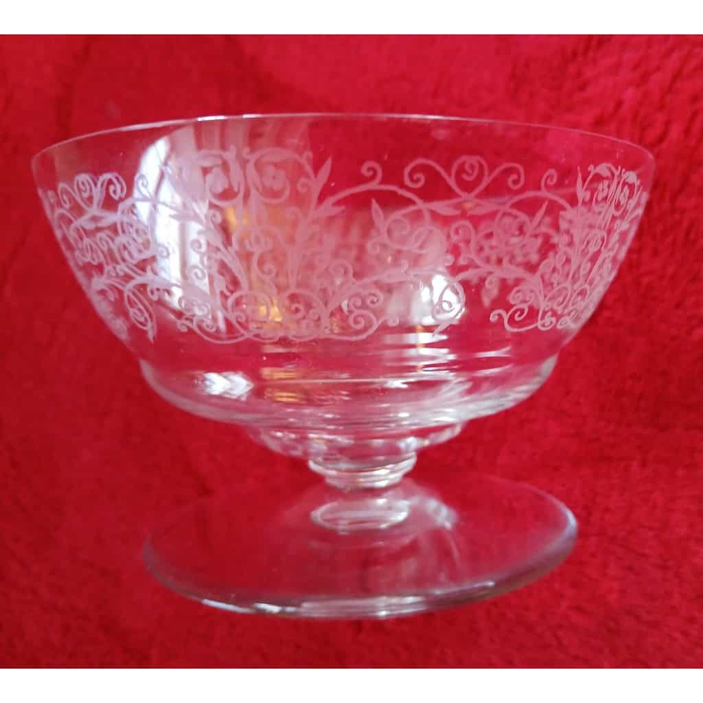 7 COUPES À CHAMPAGNE signées. En cristal. BACCARAT MODÈLE LULLI 4
