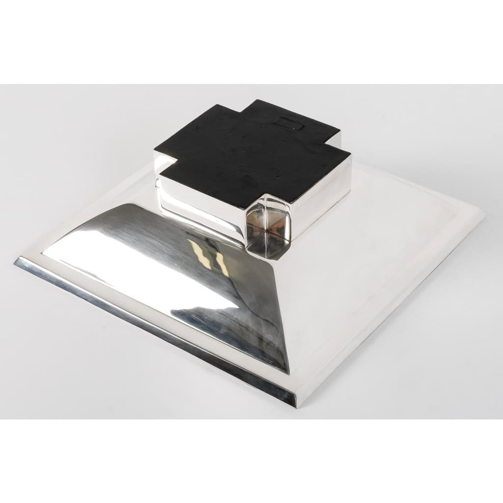 D. GARRIDO – SOLID SILVER SQUARE CENTERPIECE 17th CENTURY