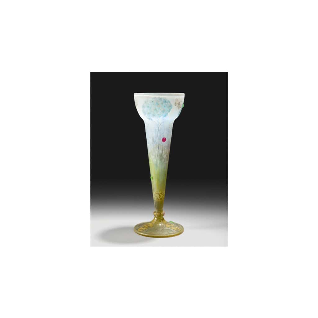 Daum VASE HYDRANGEAS AND BUTTERFLIES 4