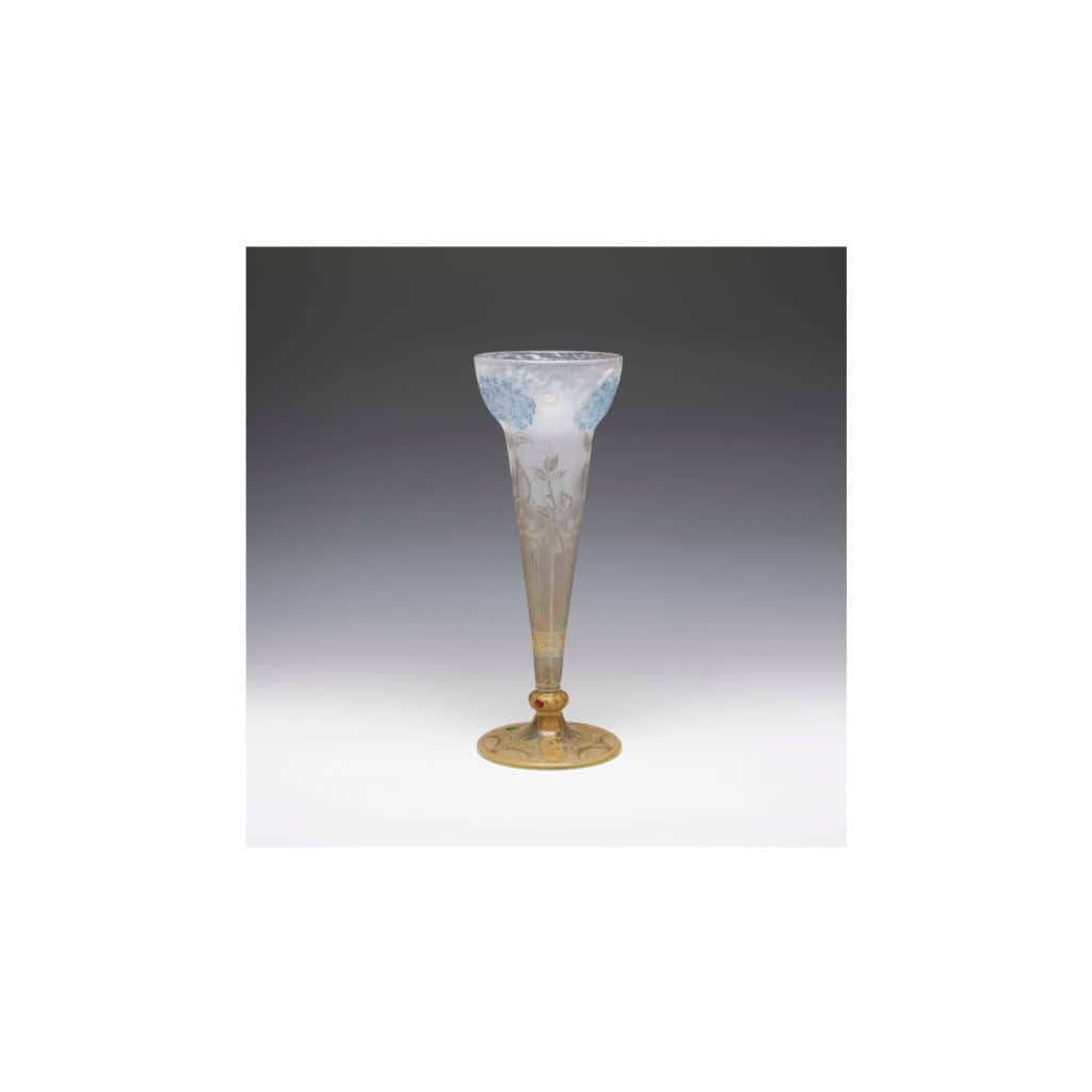 Daum VASE HYDRANGEAS AND BUTTERFLIES 5