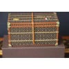 Miniature de malle Louis Vuitton, presse-papier Louis Vuitton, malle Vuitton Miss France 21
