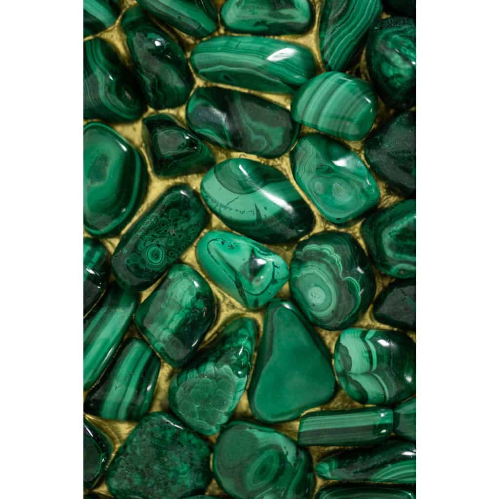 Guéridon en malachite et métal doré. Travail contemporain. LS59992 168J 9