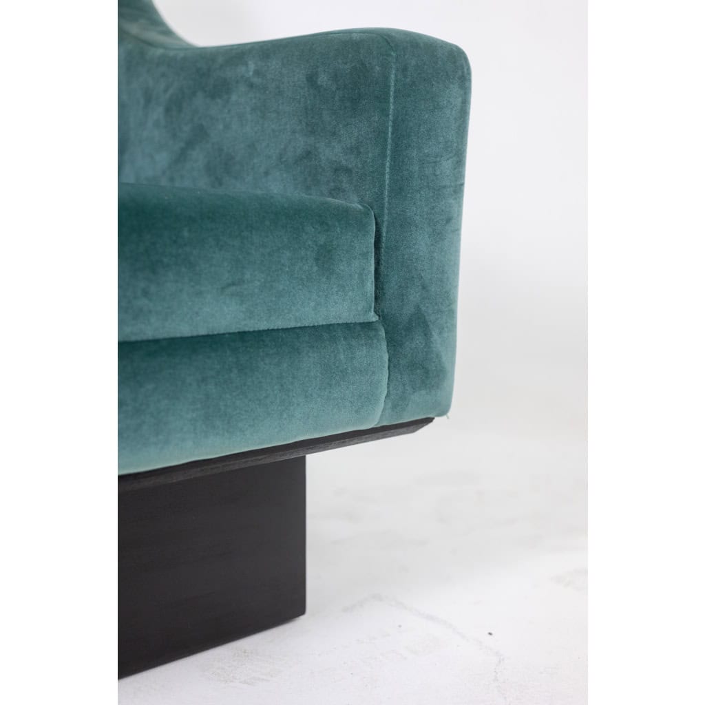 Pair of "Club" armchairs, cubic shape. 1940s. LS44012009P 7