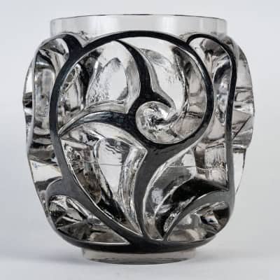 1926 René Lalique – Vase Tourbillons Verre Blanc Emaillé Noir
