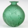 René LALIQUE -1929, Vase « Milan ». Epreuve en verre teinté vert 10