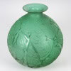 René LALIQUE -1929, Vase « Milan ». Epreuve en verre teinté vert 11