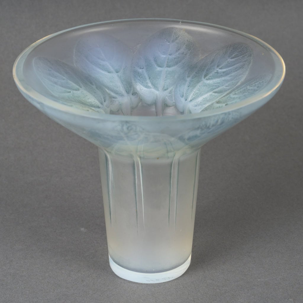 R.LALIQUE -1921 Vase Violettes Opalescent. 9