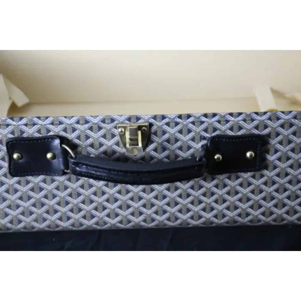 Valise ou malle Goyard en toile à chevrons de 80 cm 17