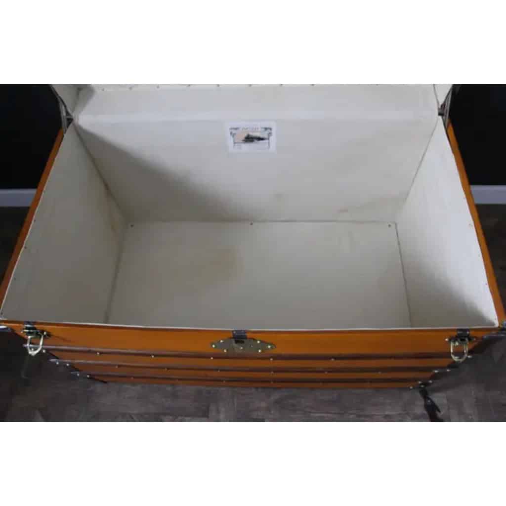 Moynat trunk in orange canvas 18