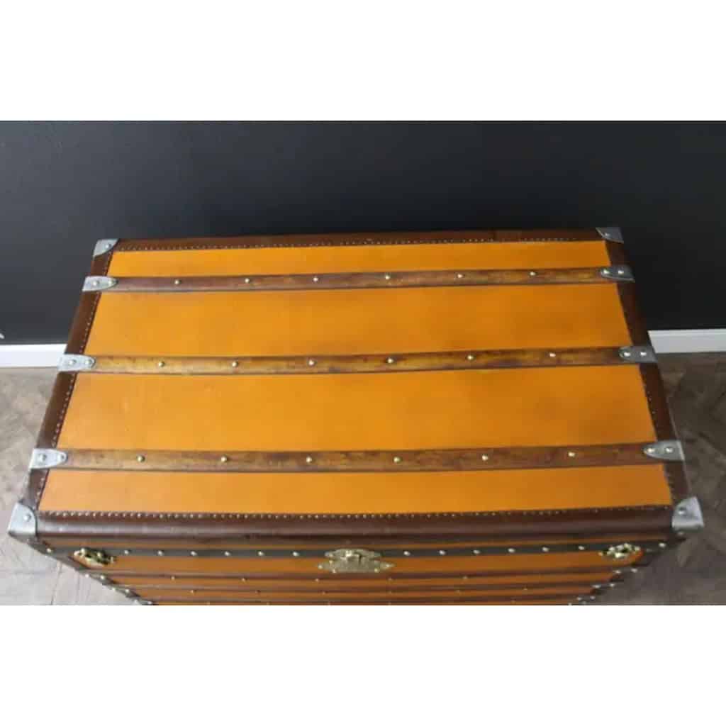 Moynat trunk in orange canvas 19