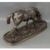 Sculpture – Jument à L’ Écurie Jouant Avec Un Chien , Pierre – Jules Mêne (1810-1879) – Bronze 21