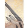Toile peinte représentant un Orix sur un fond or. Contemporain. LS6337676A 15