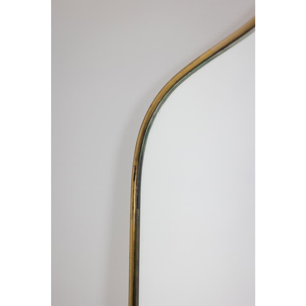 Paire de miroirs de forme « chapeau de gendarme ». Années 1970. LS62581108/2L 6