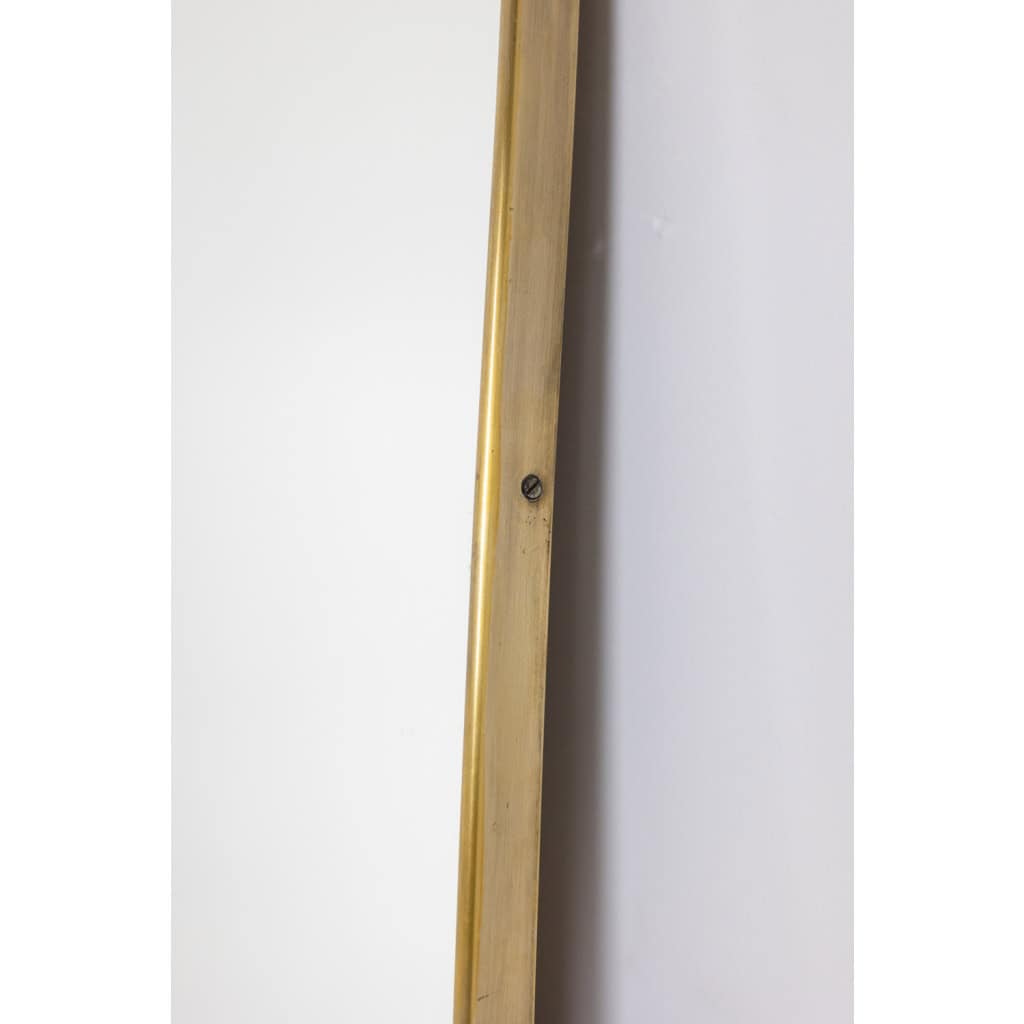Miroir serti d’une baguette en laiton doré. Années 1970. LS6259459H 9