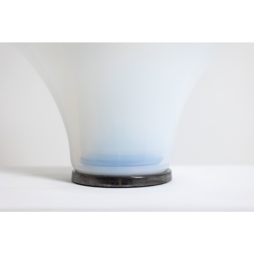 Lampe « pétales » en verre opalescent blanc et bleuté. 21e siècle.LS6409759B 10