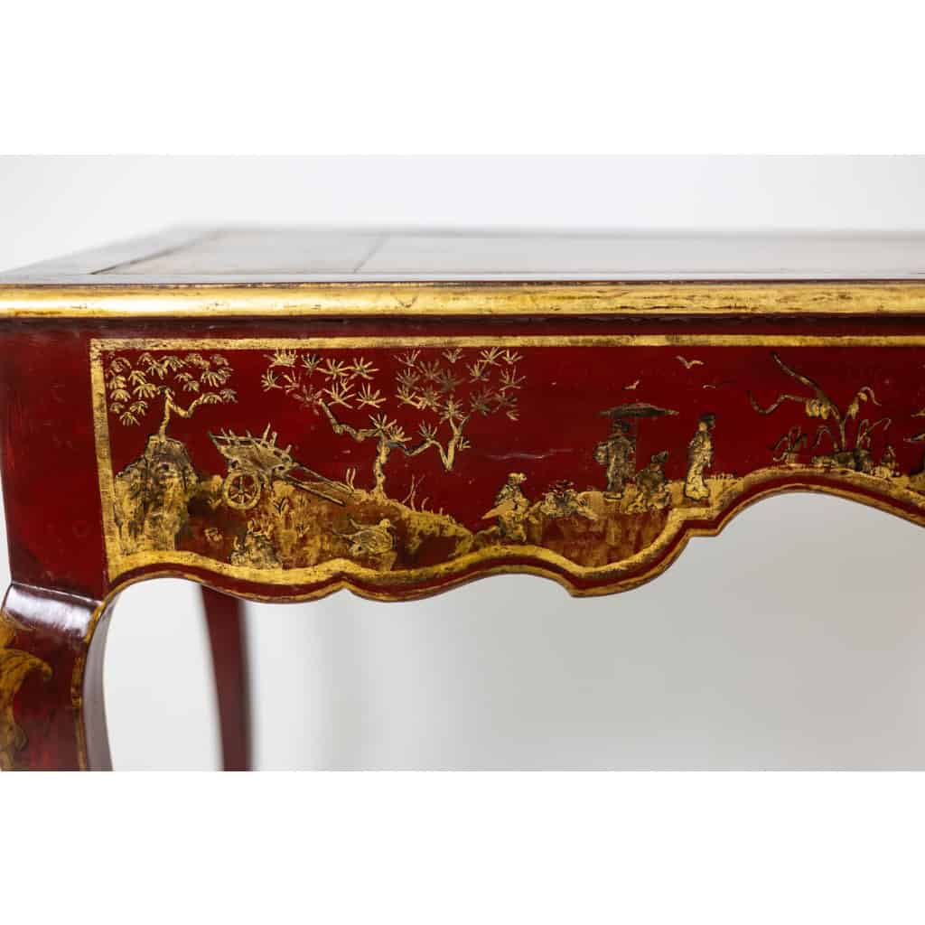 Bureau plat de style Louis XV à décor de scènes lacustres. Circa 1800. LS60861809U 19