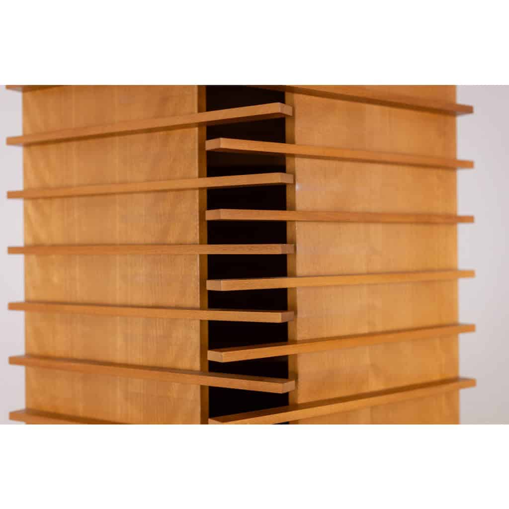 Éric Miomandre. Armoire en hêtre blond. 20e siècle. LS51791009P 14