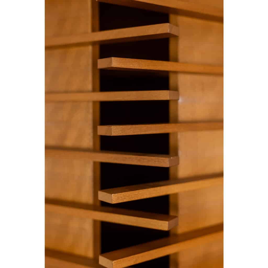 Éric Miomandre. Armoire en hêtre blond. 20e siècle. LS51791009P 15